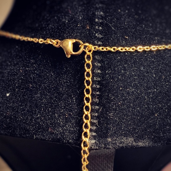 NEW Meghan Markle Inspired Genuine Aventurine Gemstone Pendant Goldtone Necklace - Picture 7 of 9